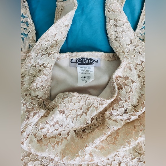 EUC E.C. Designs light gold/cream lace overlay top with metallic accents. - Picture 3 of 5